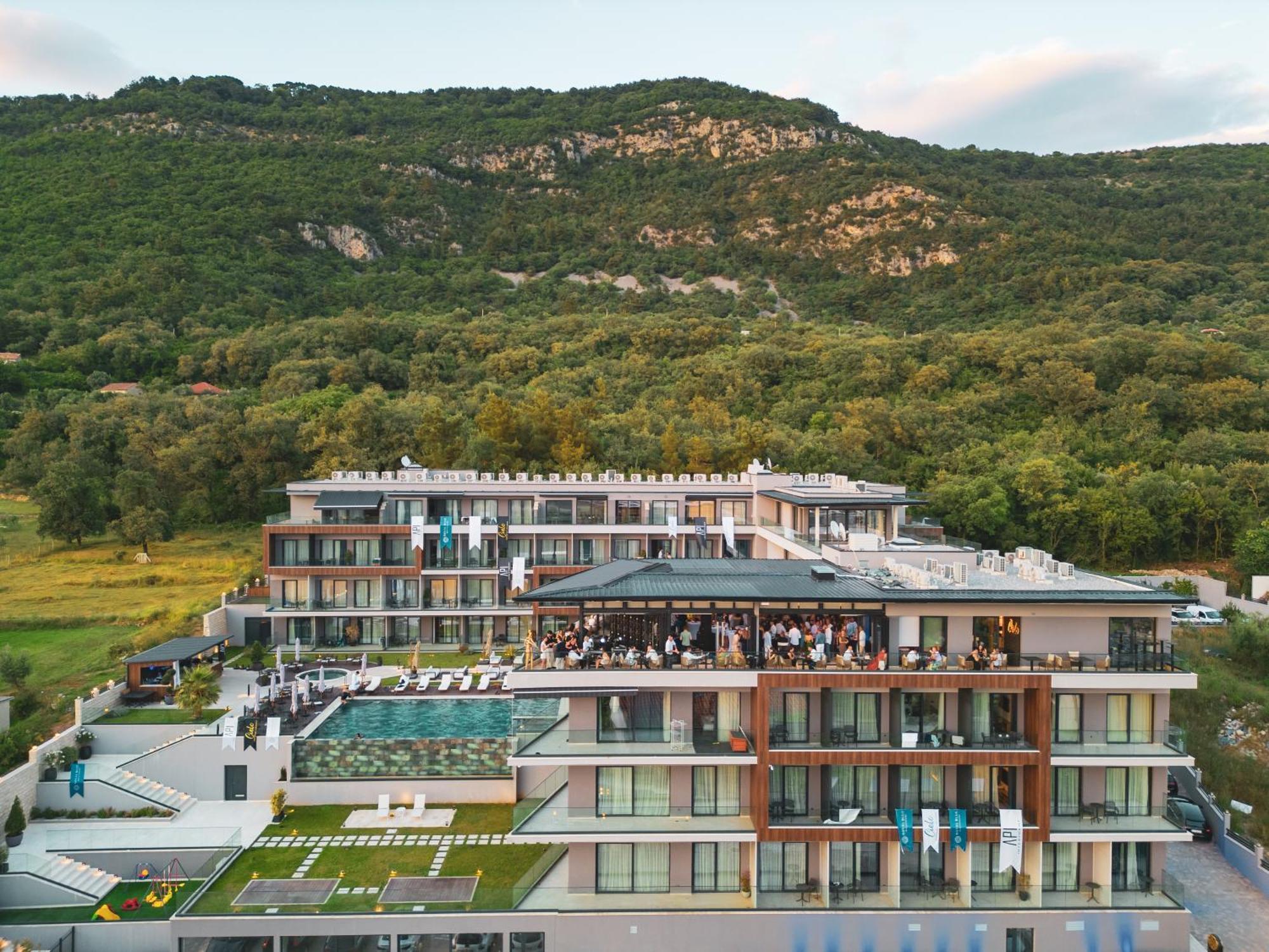 Royal Blue Resort & Residences Тиват Екстер'єр фото