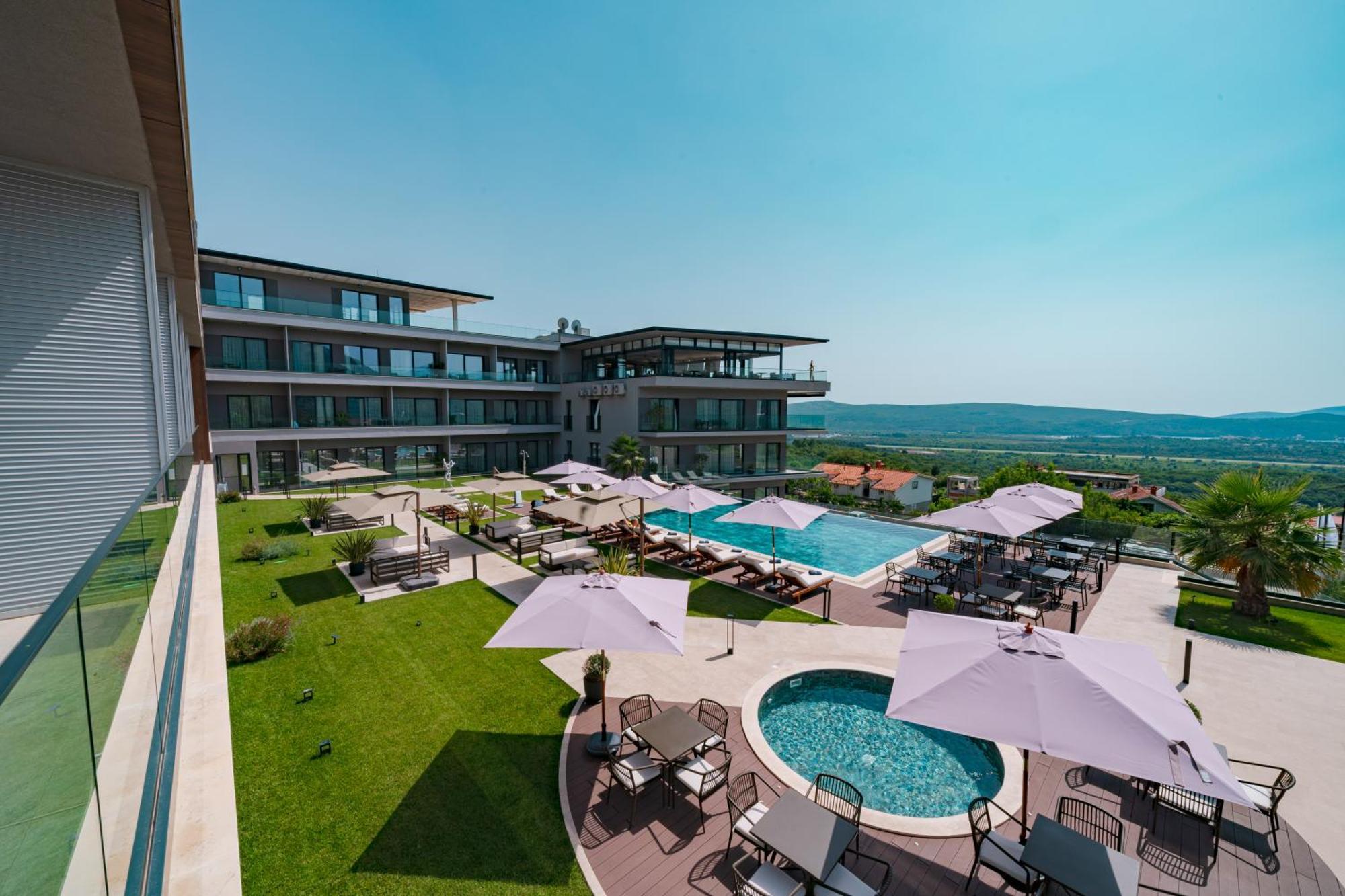 Royal Blue Resort & Residences Тиват Екстер'єр фото